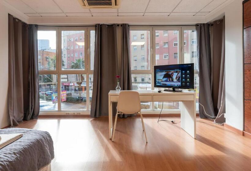 اتاق استاندارد با سرویس بهداشتی مشترک, Suites Rooms Valencia