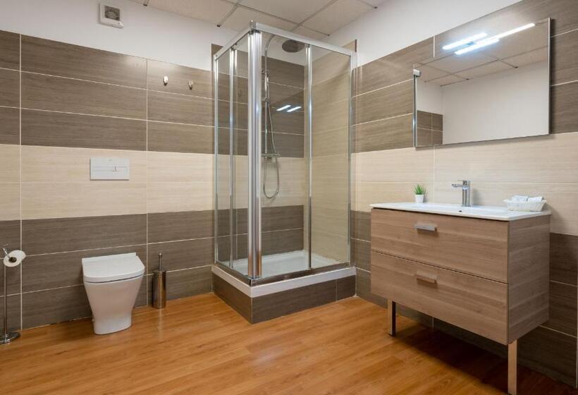 اتاق استاندارد سه نفره, Suites Rooms Valencia