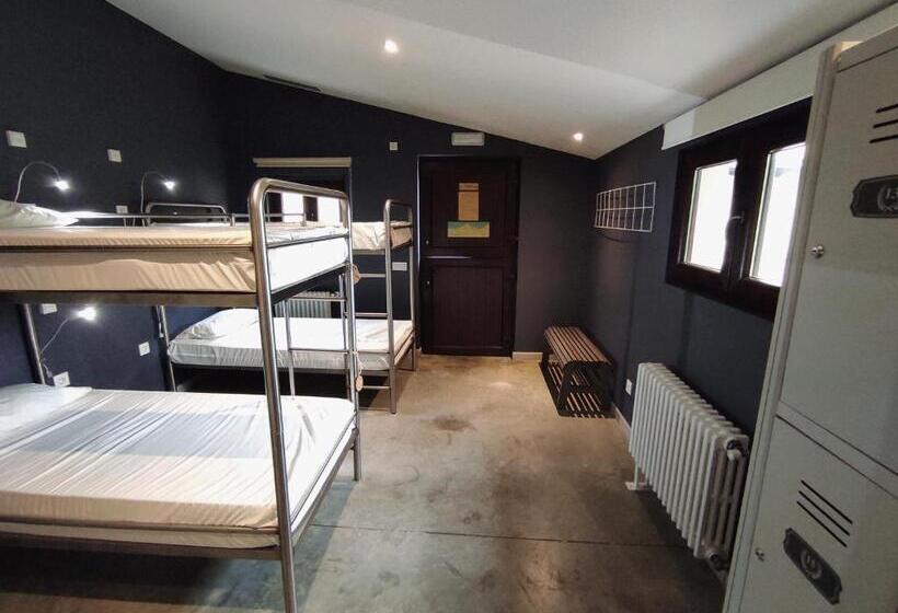 Кровать в Общей Комнате, Casa Carmina Hostel