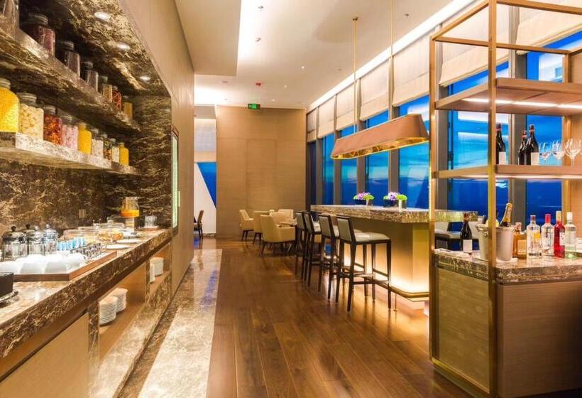 Люкс, Hyatt Regency Zhenjiang