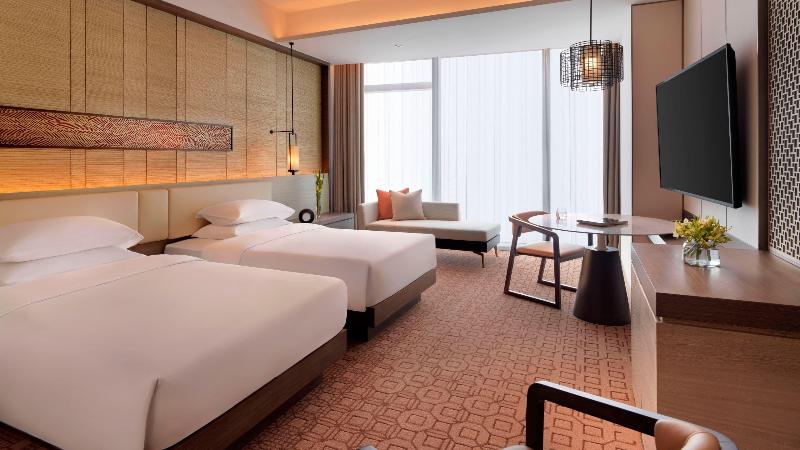 Номер Клуб, Hyatt Regency Zhenjiang