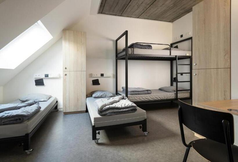 Семейный Номер, Auberge De Jeunesse Charleroi Youth Hostel