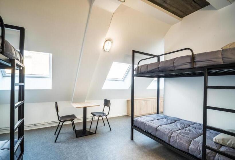 Четырехместный Номер Стандарт, Auberge De Jeunesse Charleroi Youth Hostel