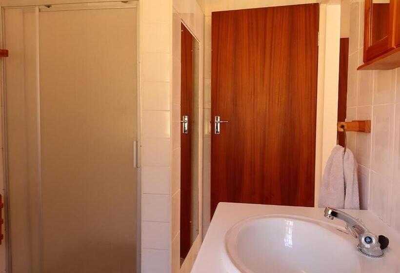 Дом 3 Спальни, Crane Cottage