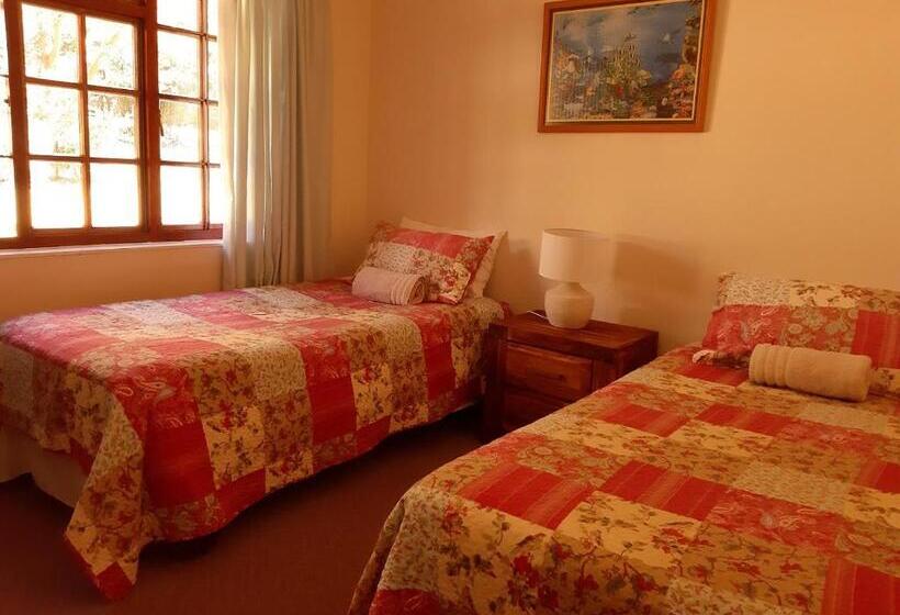 Дом 3 Спальни, Crane Cottage