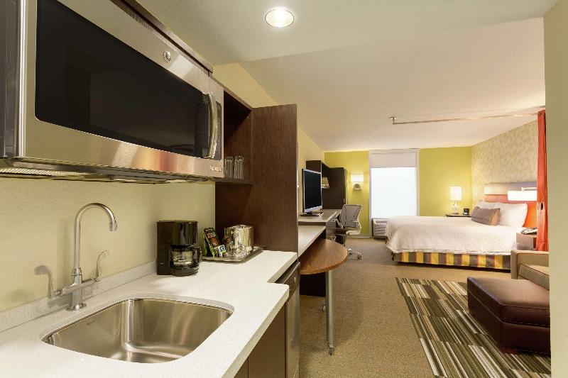 Номер Deluxe, Room V @ Jalan Sultanah Near Bus Stop Batu Pahat