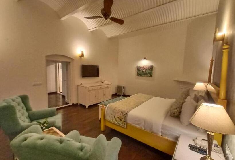 اتاق استاندارد با چشم‌انداز باغ, Pine Retreat Mallroad