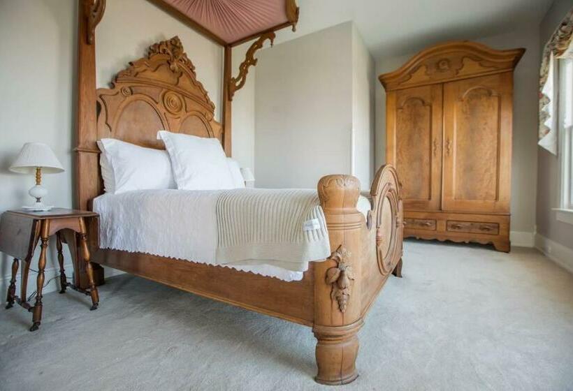 Студия Deluxe, Clifton House