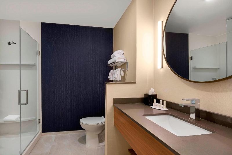 Люкс Кровать Кинг, Fairfield Inn & Suites By Marriott Shelby
