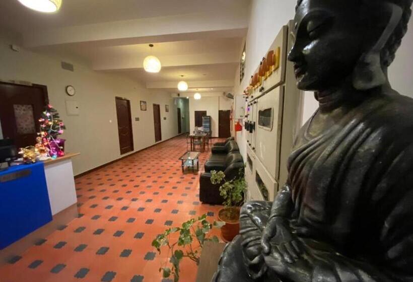 سوییت خانوادگی, La Paradise Residency