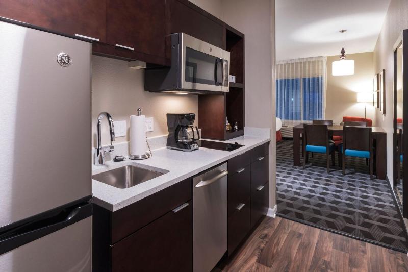 Люкс Кровать Квин, Towneplace Suites By Marriott Hays