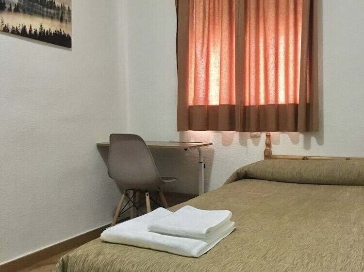 Номер Стандарт Индивидуальный, Hostal Santa Barbara