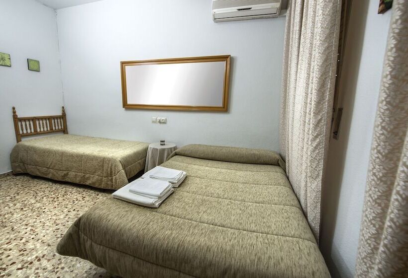 家庭间, Hostal Santa Barbara