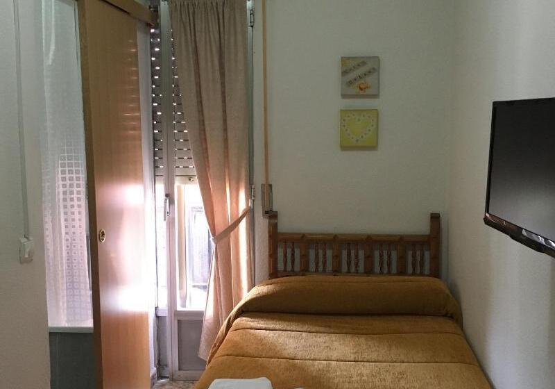 标准单人间, Hostal Santa Barbara