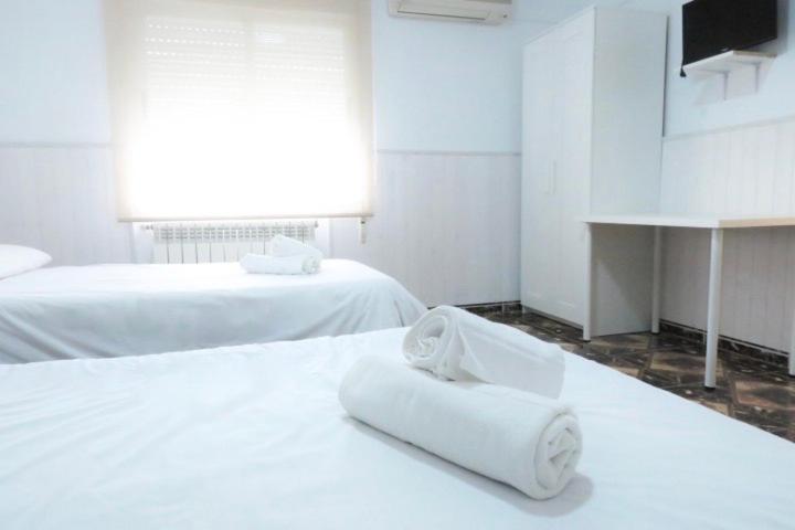 Номер Стандарт Трехместный, Hostal Jaufil