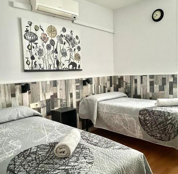 Номер Стандарт, Hostal Restaurante Avenida De Madrid