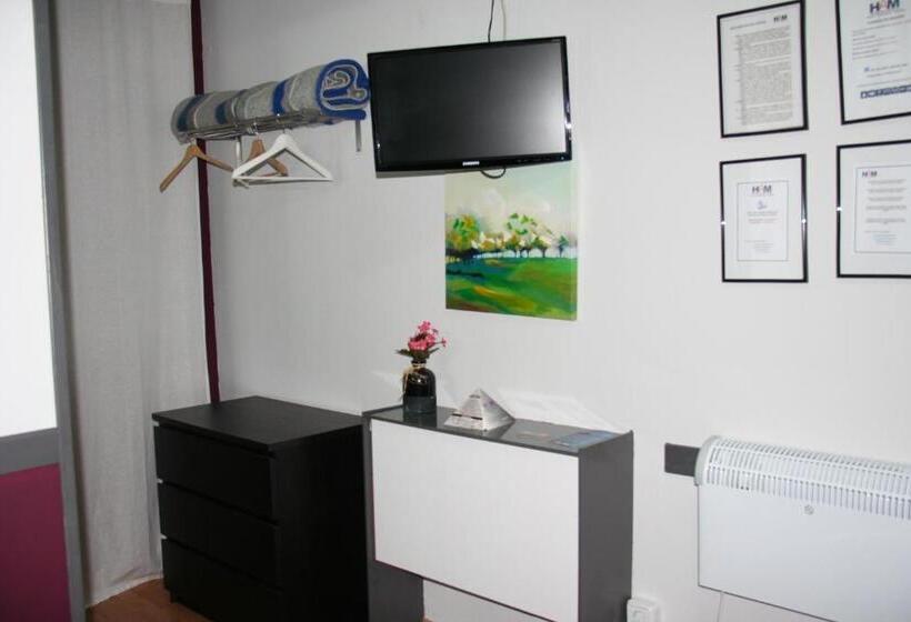Номер Стандарт, Hostal Restaurante Avenida De Madrid