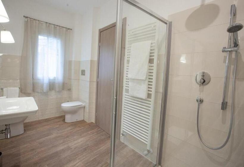 Полулюкс с Балконом, Magnifica Luxury Suites