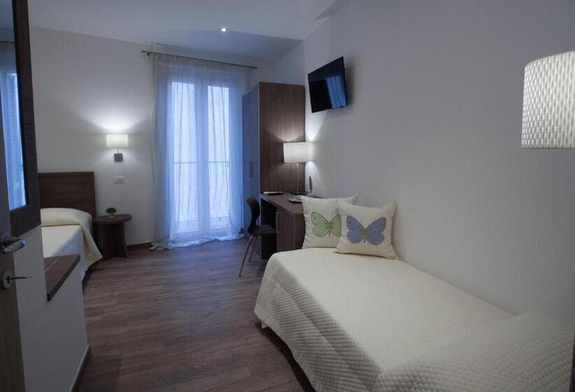 Полулюкс, Magnifica Luxury Suites