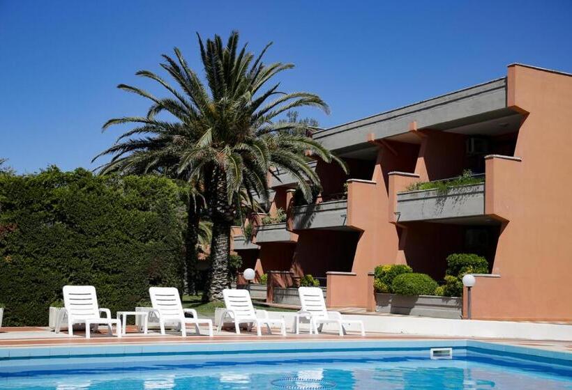 Студио Стандарт с Террасой, Appartamenti Maricampo   Helloelba