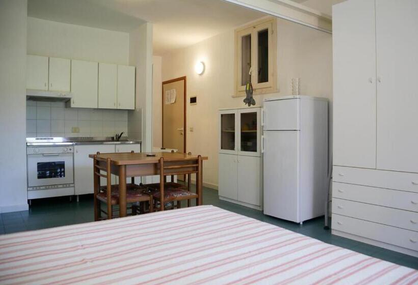 Студио Стандарт с Террасой, Appartamenti Maricampo   Helloelba
