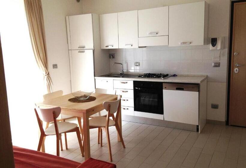 Апартаменты 1 Спальня Вид на Море, Homiday   Residence Bordopineta