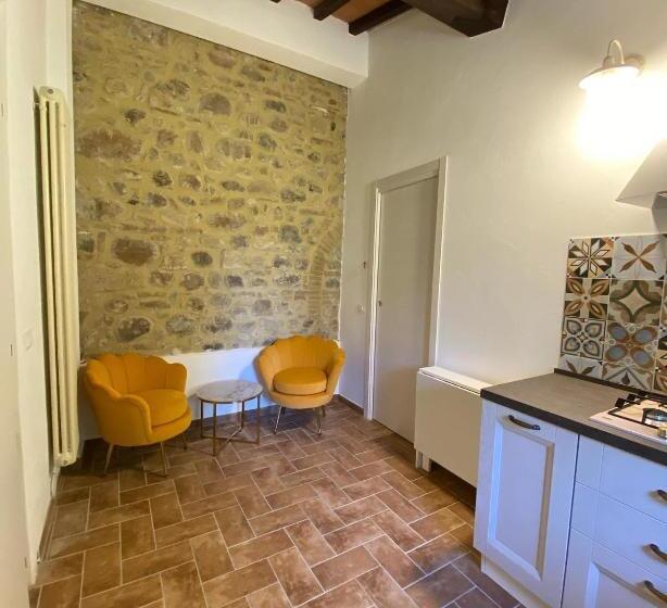 带1个卧室的带阳台的公寓, Agriturismo L'antica Quercia