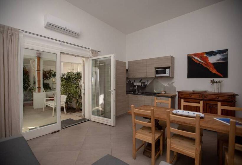 Апартаменты Deluxe 2 Спальни Вид на Море, Il Gabbiano Relais In Stromboli