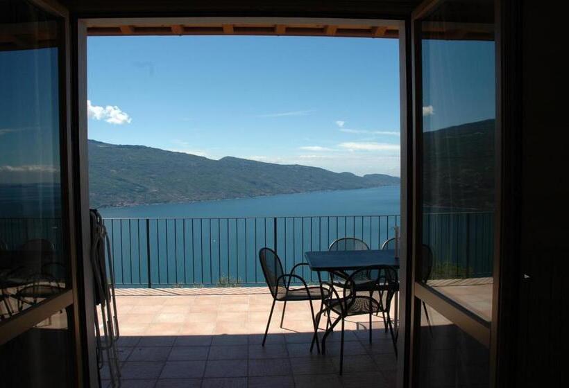 1 Bedroom Apartment Lake View, Residence Erika