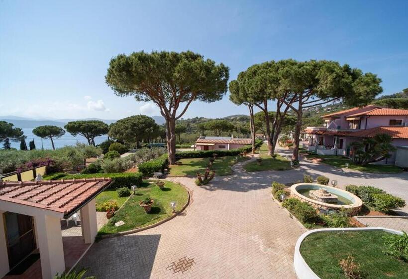 Апартаменты 1 Спальня с Террасой, Residence Le Grazie Est