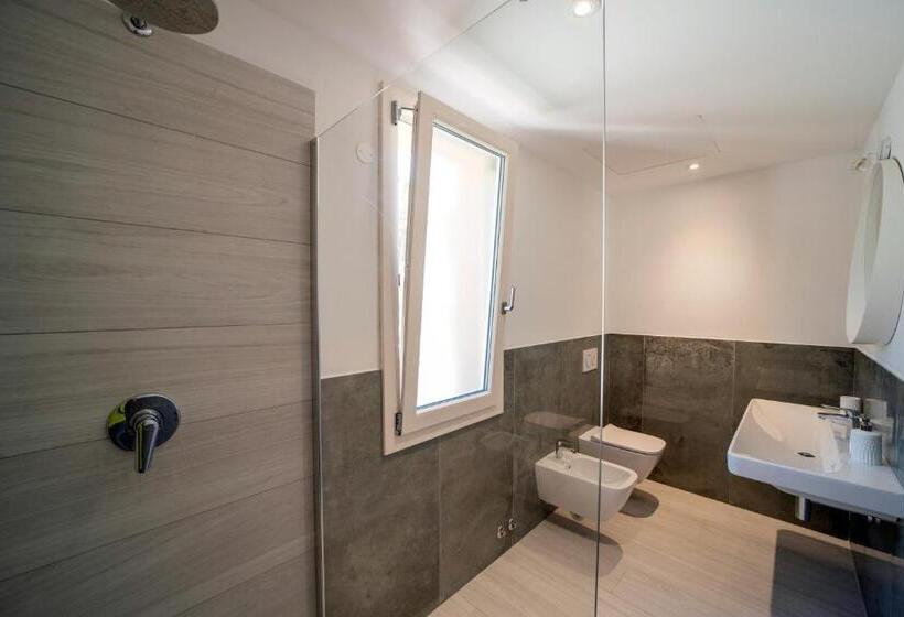 Апартаменты 1 Спальня с Террасой, Residence Le Grazie Est