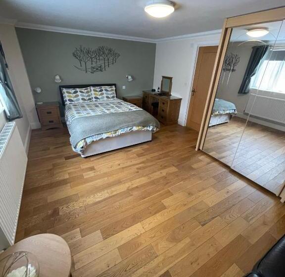 디럭스 룸 킹사이즈 침대, Lovesgrove Country Guest House