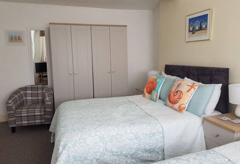 Семейный Номер, Rosemead Guest House