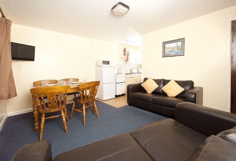 Апартаменты 2 Спальни, Trelawne Manor Holiday Park