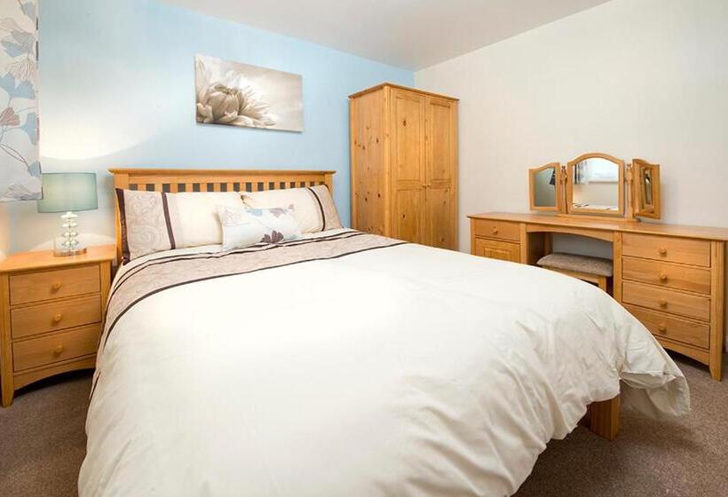 Апартаменты 2 Спальни, Trelawne Manor Holiday Park