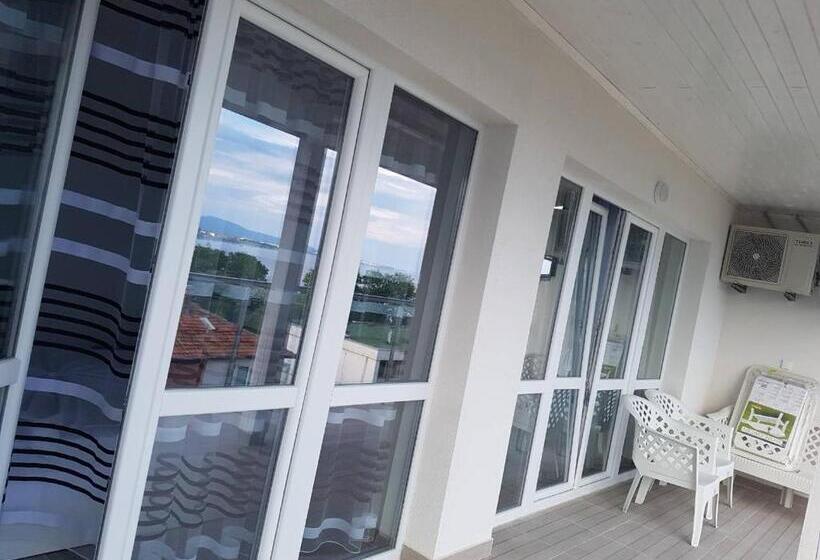 带1个卧室的带海景的公寓, Guest House Evtimov