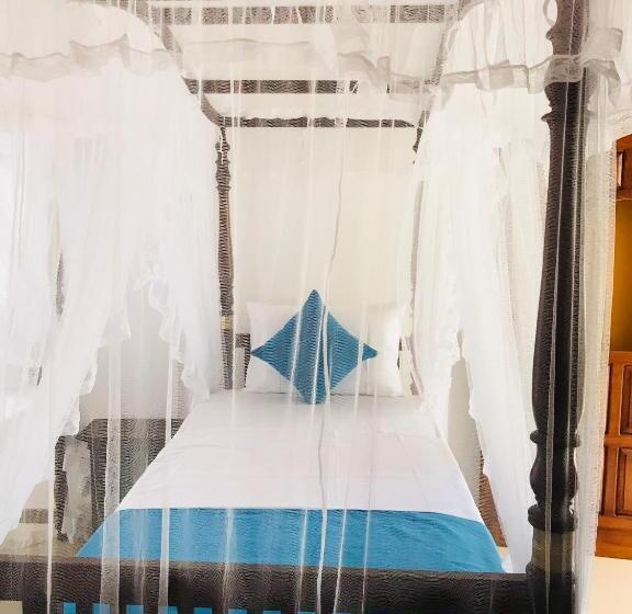 اتاق استاندارد, Neli Guests House