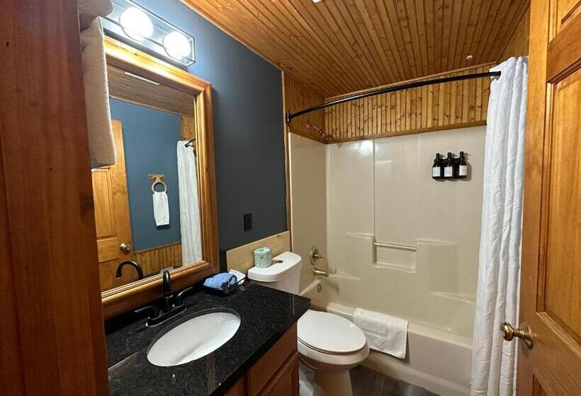 Люкс, Canyon Lakeview Resort