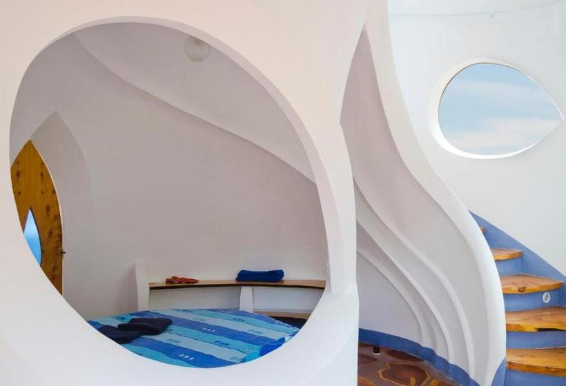 Suite with lake view, Hostal Las Olas