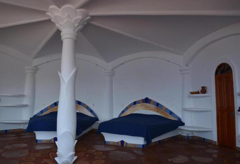 سوییت خانوادگی, Hostal Las Olas