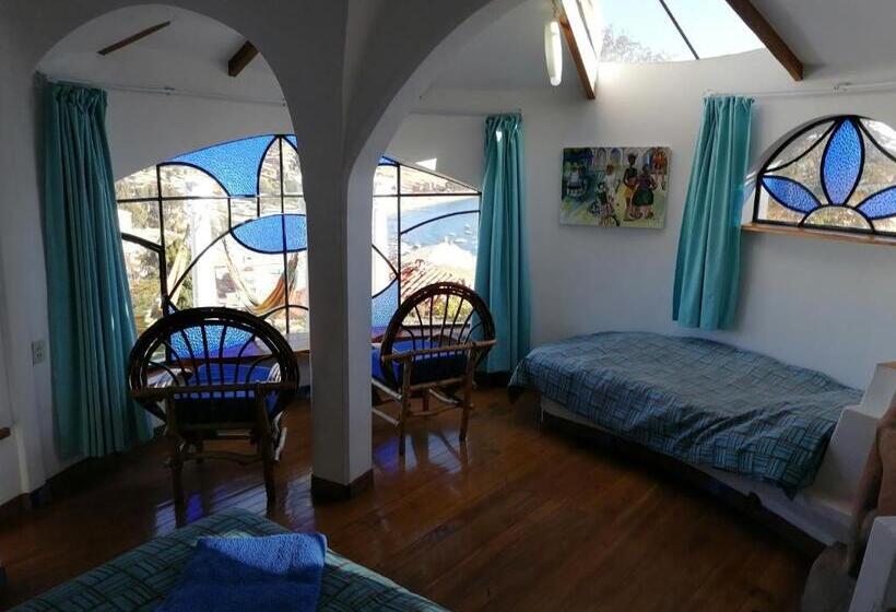 سوییت جونیور, Hostal Las Olas