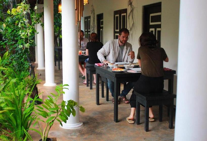 اتاق استاندارد, The Courtyard Villa