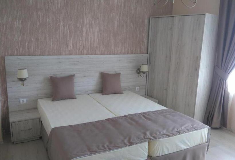 آپارتمان 1 خوابه با بالکن, Guest House Adriya