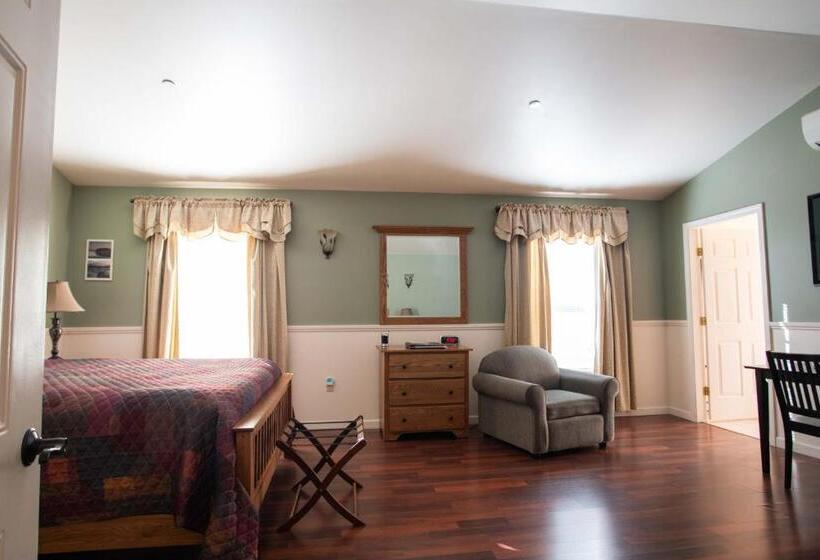 キングサイズベッドのデラックスルーム, Swift River Suites