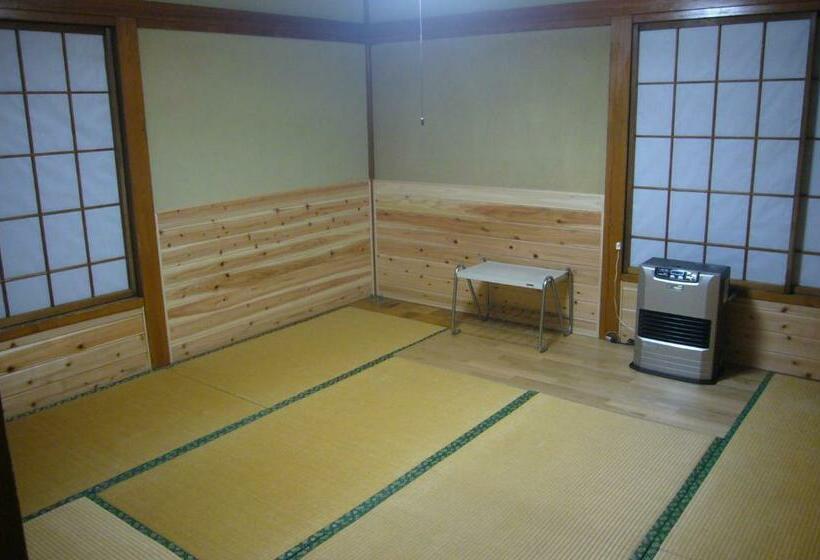 Четырехместный номер эконом класса с общей ванной комнатой, Futago Cabin
