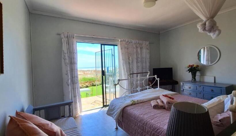 Номер Deluxe Вид на Море, 14 Penguin Place, Melkbosstrand