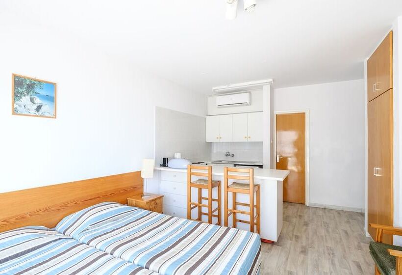 استودیو استاندارد با بالکن, Nautilus Tourist Apartments