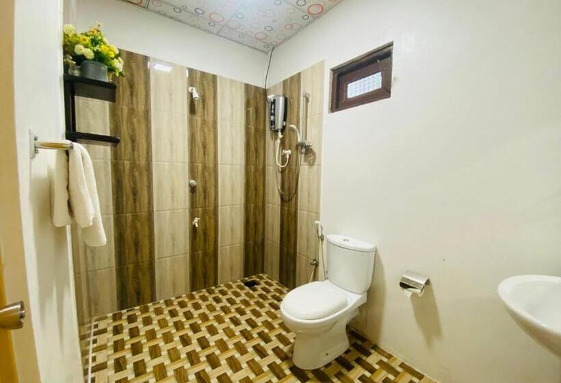 Номер Deluxe, Priyavimana Resort