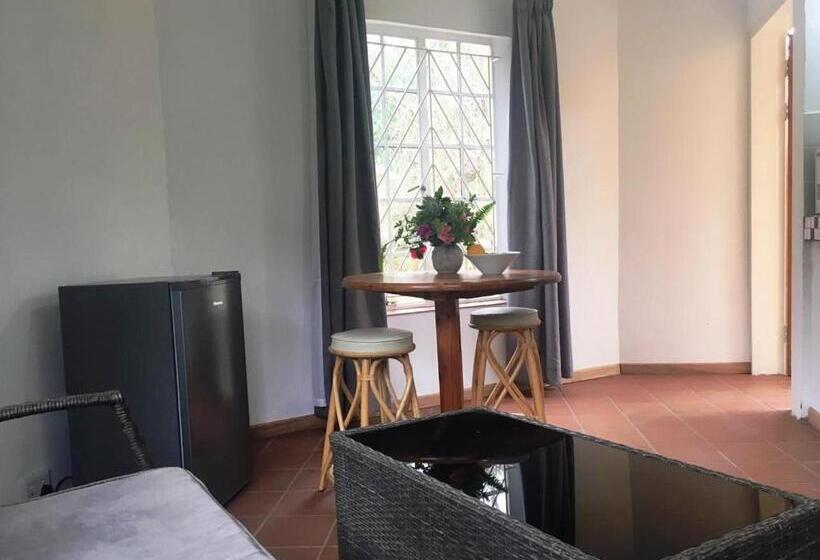 Номер Стандарт Вид на Сад, Sanfern Downs Cottage