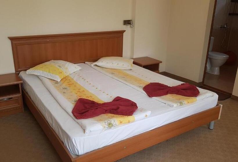 Студио Стандарт Кровать Кинг, Guest House Markovi Aheloy